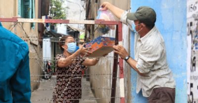 Giáo viên tiếng Anh nhiễm Covid-19 từng đi ăn ốc, tới phòng gym