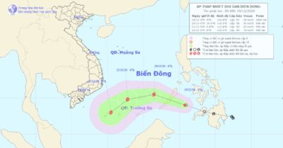 Áp thấp nhiệt đới vào Biển Đông, khả năng tối nay mạnh thành bão