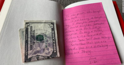 Tờ 5 đô mang thông điệp “Bạn được yêu thương, bạn tuyệt vời, bạn mạnh mẽ”