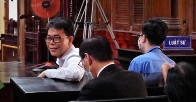 Phó chánh án TAND quận 4 ra tòa trong vụ xử ‘xâm phạm chỗ ở’