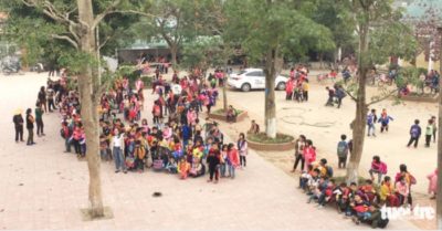 Lớp học bất ngờ bốc cháy, hàng trăm học sinh tiểu học phải sơ tán