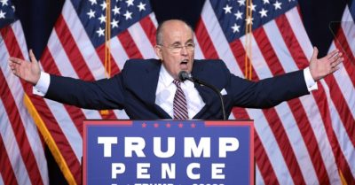 Luật sư Giuliani nói về việc Tổng thống Trump giải mật tài liệu tham nhũng chính trị