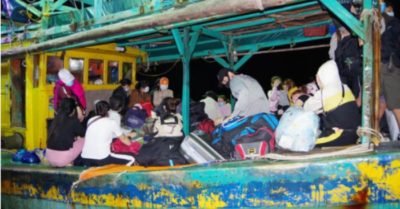 Thêm tàu cá chở 34 người nhập cảnh trái phép từ Malaysia vào Việt Nam