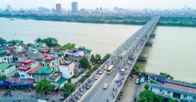 Tin tức 28/3: Sẽ xử lý nghiêm 13 đối tượng tham gia vụ nam thanh niên bị trói, vùi dưới đất; Hà Nội quy hoạch sông Hồng: di dời hết những người sống dưới bãi sông? Người Trung Quốc không vui vì Apple chuyển hết nhà máy sang Việt Nam…