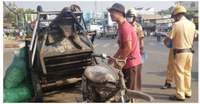 Người đàn ông mếu máo ‘biết xe không an toàn, do cuộc sống mưu sinh nên đành chấp nhận’