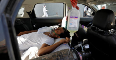 Tin tức 23/4: Đại sứ Việt Nam gạt nước mắt tìm giường cho kỹ sư Việt mắc Covid-19 ở Ấn Độ; CSGT nổ súng bắn chỉ thiên ngăn cản hai nhóm đánh nhau dữ dội…