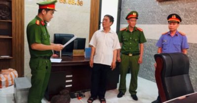 Bắt trưởng phòng công chứng vì giúp người chiếm đoạt tài sản