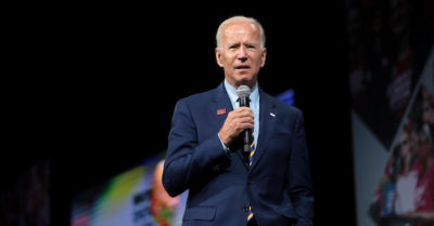 Ông Biden ‘quên’ nhắc đến Chúa trong Ngày Cầu nguyện Quốc gia