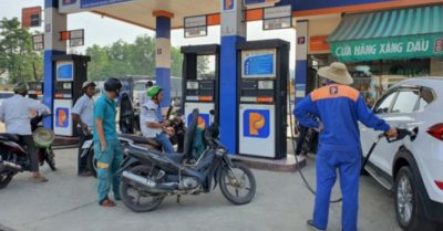 Giữa mùa dịch giá xăng tăng mạnh, sát mức 21.000 đồng/lít