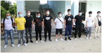 Tin tức tối 25/6: 12 công an bị cách ly sau khi trục xuất nhóm người Trung Quốc; 40 thi thể trôi khỏi mồ khi nước dâng trên sông Hằng