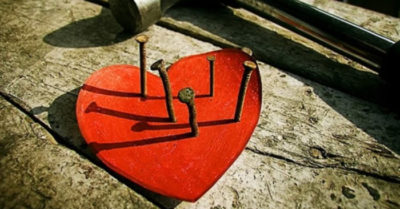 Cha dạy con kiểm soát sự nóng giận qua những chiếc đinh