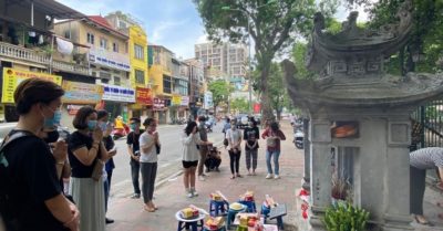 Tin tức sáng 5/7: TP.HCM thêm 175 ca COVID-19, Đồng Tháp 100 ca, Việt Nam hơn 20.000 ca; Sĩ tử vái lạy biển báo giao thông trước Văn Miếu – Quốc Tử Giám chuẩn bị thi THPT…