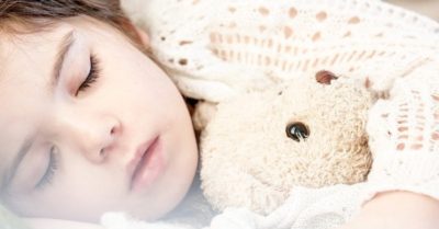 Ngủ kém làm suy yếu khả năng miễn dịch chống lại các bệnh như COVID-19