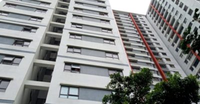 Bé trai 3 tuổi chui lưới bảo vệ, rơi từ tầng 6 xuống tầng 3