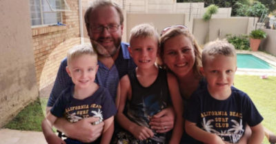 Bỏ qua lời khuyên phá thai vì tật nứt đốt sống, hai vợ chồng vẫn sinh con khỏe mạnh