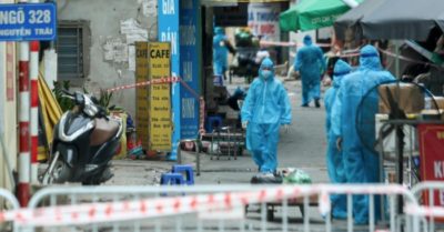 Bảo vệ trường mắc Covid-19, Hà Nội khẩn tìm phụ huynh tới nhận sách giáo khoa