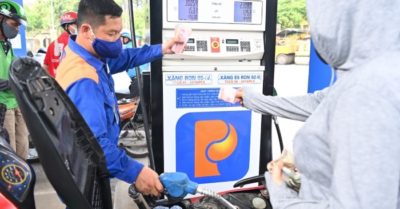 Giá xăng giảm hơn 500 đồng/lít