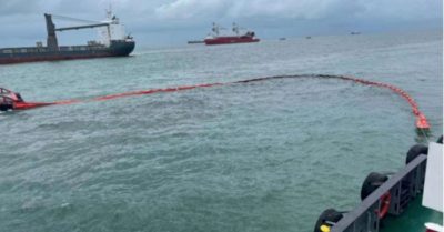 Tàu chở gần 10.000 tấn clinker bị tông chìm,17 thuyền viên được cứu