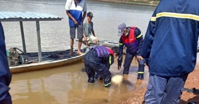 Tin tức tối 21/9: Việt Nam vượt mốc 17.000 người tử vong do Covid-19; Đôi nam nữ mới đính hôn nhảy đập tự tử: Bị ‘bỏ bùa’ lừa mất 2,6 tỷ đồng?