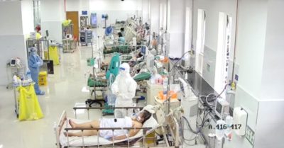 Tin tức sáng 13/9: TP. HCM: 20 ngày phong toả chặt vẫn thêm gần 300.000 ca mới; Chuyện bên trong cánh cửa cuối cùng của những F0 nguy kịch…