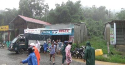 Sạt lở núi ở Quảng Nam, hàng chục người dân thoát nạn