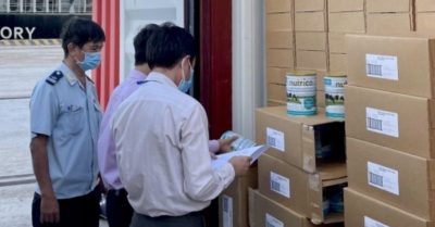 “Mắc kẹt” cả tháng tại cảng, 22.000 hộp sữa cứu trợ đã được thông quan
