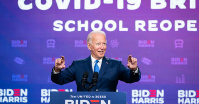 Trợ lý của Tổng thống Joe Biden nhiễm Covid-19
