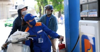 Cuối năm, giá xăng dầu đồng loạt tăng trở lại