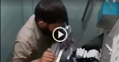 Clip: Gỡ máy ATM để lấy lại thẻ