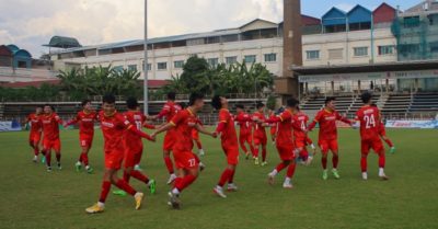 Giải U23 Đông Nam Á: Ôm nhau ăn mừng có thể bị phạt hơn 200 triệu