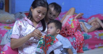 Người mẹ đơn thân gồng mình nuôi 4 con khi giá cả tăng cao ở TP. HCM
