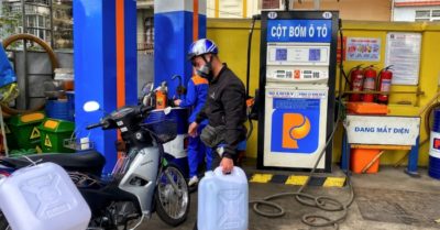 Giá xăng lên sát 30.000 đồng/lít, mức tăng cao nhất trong 8 năm