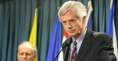 ‘Dũng sĩ’ David Kilgour chống lại ‘gã khổng lồ’ ĐCSTQ đã qua đời