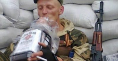 Thế giới 4/4: Hơn 500 lính Nga bị dân thường Ukraine đầu độc bằng thực phẩm, rượu