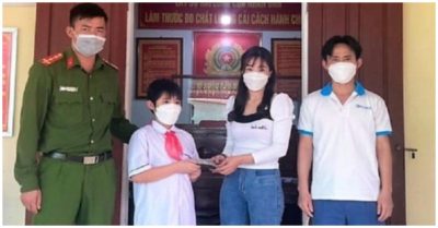 Nhặt được gần 20 triệu đồng, 2 cháu bé tìm người trả lại