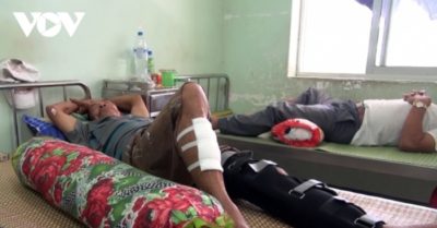 Tin tức tối 24/4: Vũng Tàu đốn bỏ, dời nhiều cây xanh làm điểm đậu xe; Cô bé tiết ra ‘mồ hôi máu’ hiếm gặp; Tai nạn liên hoàn, 9 người thương vong