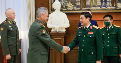 Trung Quốc ‘đục nước béo cò’: Ép Nga giảm bán vũ khí cho Việt Nam?