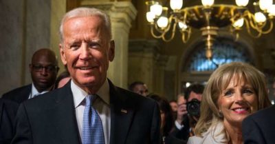 Vợ chồng Biden sơ tán khẩn cấp vì máy bay vi phạm an ninh