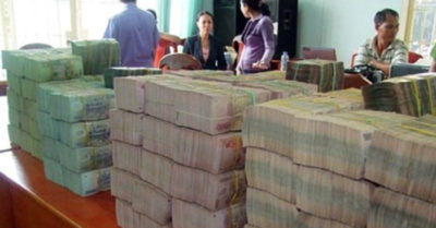 Tin tức tối 11/6: Vụ vận chuyển trái phép 30 ngàn tỷ qua biên giới: Tiền này của ai?; Kẻ chém 3 người từng được gia đình nạn nhân nhận làm con nuôi