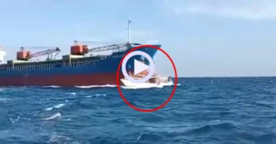 Khoảnh khắc tàu hàng ‘khổng lồ’ tông trực diện, cắt đôi tàu đánh cá