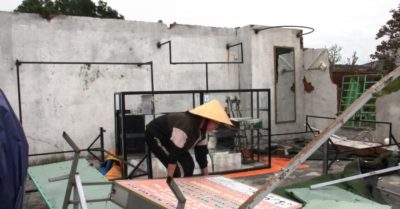 Tin tức tối 28/9: Bão Noru khiến 16 người bị thương; Cô gái trẻ lật cả mảng tường cứu mẹ và 2 em giữa cơn lốc xoáy