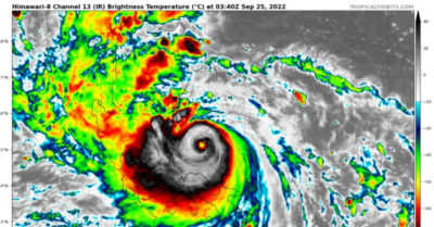 Siêu bão số 4: ‘Hãy chạy bão triệt để’