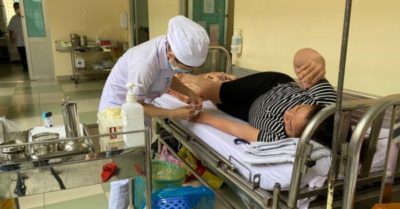 Tin tức tối 26/10: 10 quận, huyện của Hà Nội phải cung cấp tài liệu ‘chuyến bay giải cứu’; Hàng trăm tuyến xe bỗng ‘mất tích’ tại bến xe miền Đông mới