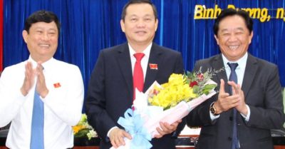 Tin tức tối 19/10: Chủ tịch HĐND Bình Dương xin thôi chức; Siêu thị mất 130 điện thoại trong đêm mưa lũ ở Đà Nẵng: Bắt 5 sinh viên