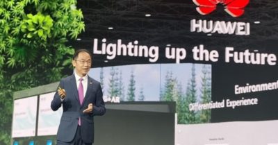 Lãnh đạo hàng đầu của Huawei đột tử ở tuổi 53