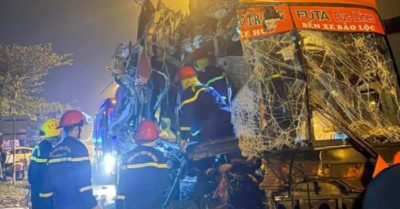 Tin tức tối 21/2: Giá xăng, dầu cùng giảm; Khoảnh khắc ôtô khách Phương Trang lao vào xe tải làm 3 người chết