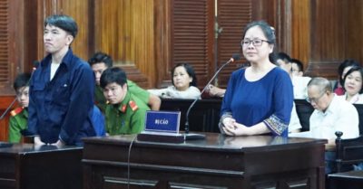 Tin tức tối 14/3: Giám đốc công ty bất động sản ‘chiếm đoạt gần 280 tỷ đồng’; Xe buýt bất ngờ lao lên vỉa hè tông vào nhà dân, nhiều người bị thương