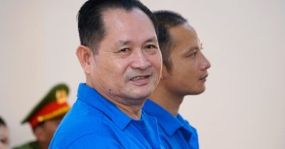 Tin tức 23/8: Chủ biệt thự ‘dát vàng’: Tôi bị oan; Cán trúng đinh cỡ lớn trên đường ở Bình Dương, nhiều ôtô bị nổ lốp