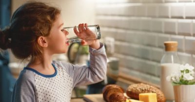 Fluoride làm giảm chỉ số thông minh và tăng nguy cơ bị chứng tăng động giảm chú ý ở trẻ em