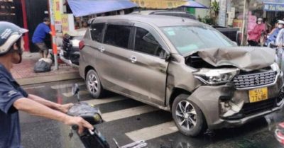 Tin tức 13/11: Miền Trung mưa lớn, đường phố biến thành ‘sông’; Tài xế ôtô tông liên hoàn ở Sài Gòn khai ‘vừa nhậu xong’